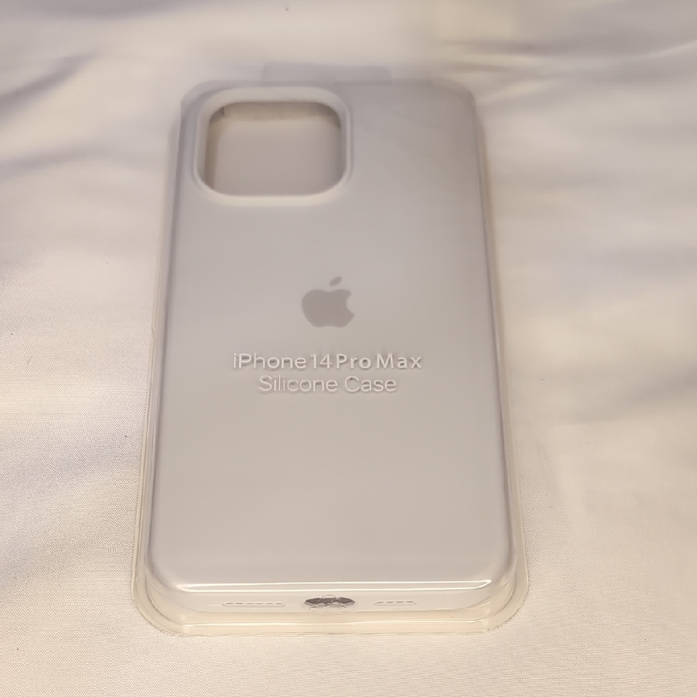 Apple iPhone 14 Pro Max Silicone Case - Cream